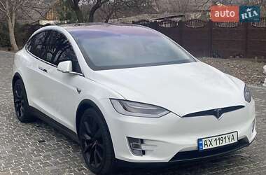 Позашляховик / Кросовер Tesla Model X 2017 в 