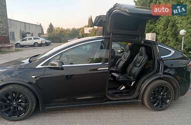 Позашляховик / Кросовер Tesla Model X 2018 в 