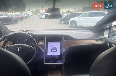Позашляховик / Кросовер Tesla Model X 2019 в 