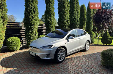 Позашляховик / Кросовер Tesla Model X 2018 в 