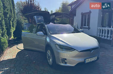 Позашляховик / Кросовер Tesla Model X 2018 в 
