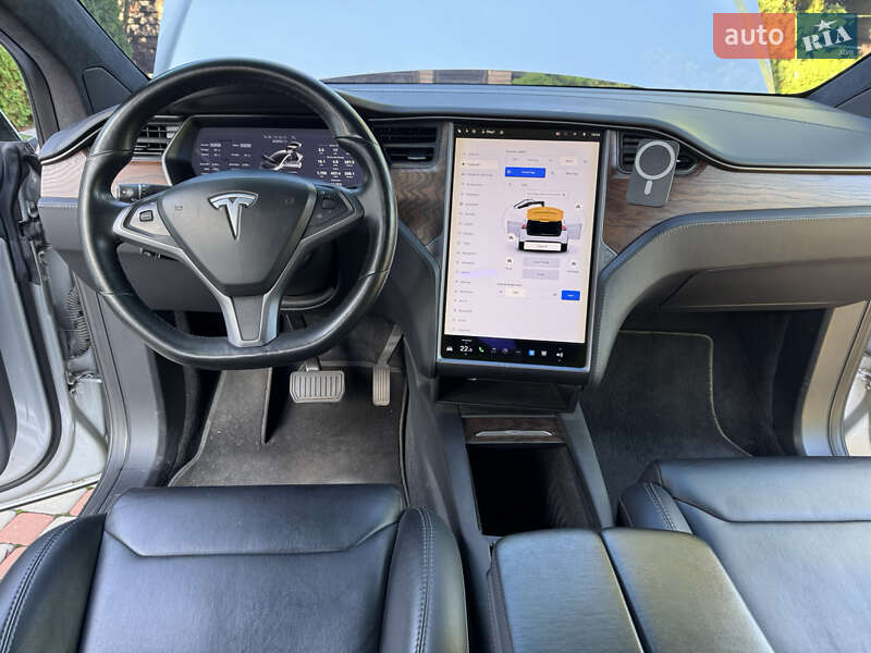 Позашляховик / Кросовер Tesla Model X 2018 в Києві