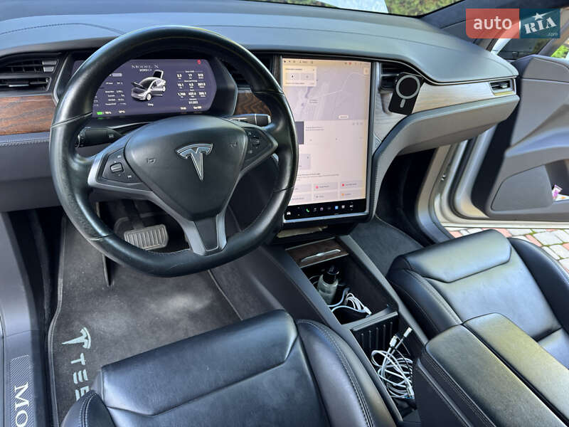 Позашляховик / Кросовер Tesla Model X 2018 в Києві