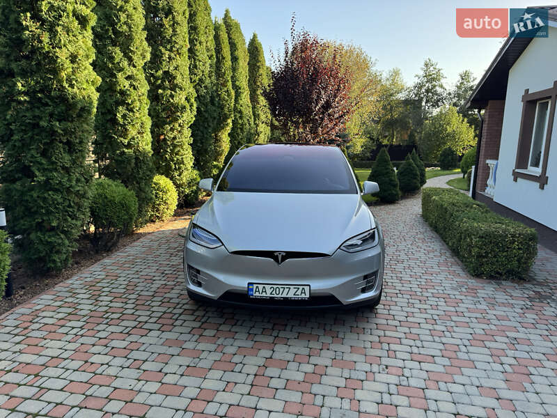 Позашляховик / Кросовер Tesla Model X 2018 в Києві