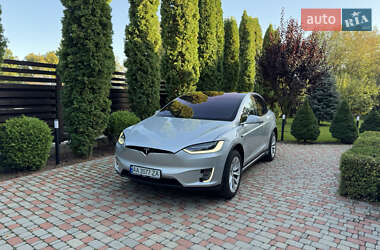 Позашляховик / Кросовер Tesla Model X 2018 в 