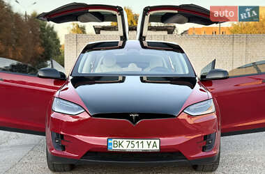 Внедорожник / Кроссовер Tesla Model X 2017 в Ровно