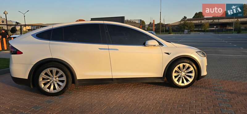Внедорожник / Кроссовер Tesla Model X 2018 в Виннице