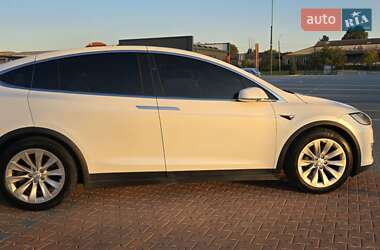 Внедорожник / Кроссовер Tesla Model X 2018 в 