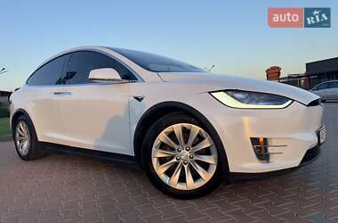Внедорожник / Кроссовер Tesla Model X 2018 в 