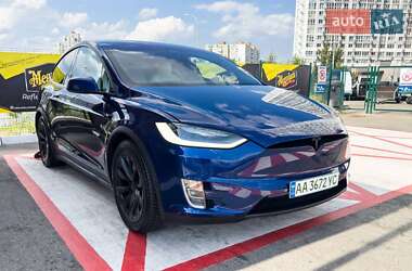 Tesla Model X 2019