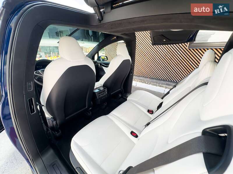 Позашляховик / Кросовер Tesla Model X 2019 в Києві фото 11 Позашляховик / Кросовер Tesla Model X 2019 в Києві