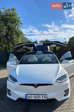 Позашляховик / Кросовер Tesla Model X 2017 в 