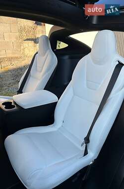 Позашляховик / Кросовер Tesla Model X 2017 в 