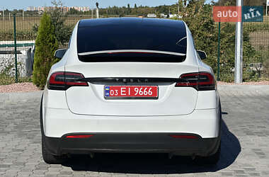 Внедорожник / Кроссовер Tesla Model X 2016 в 