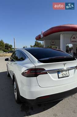 Позашляховик / Кросовер Tesla Model X 2020 в 