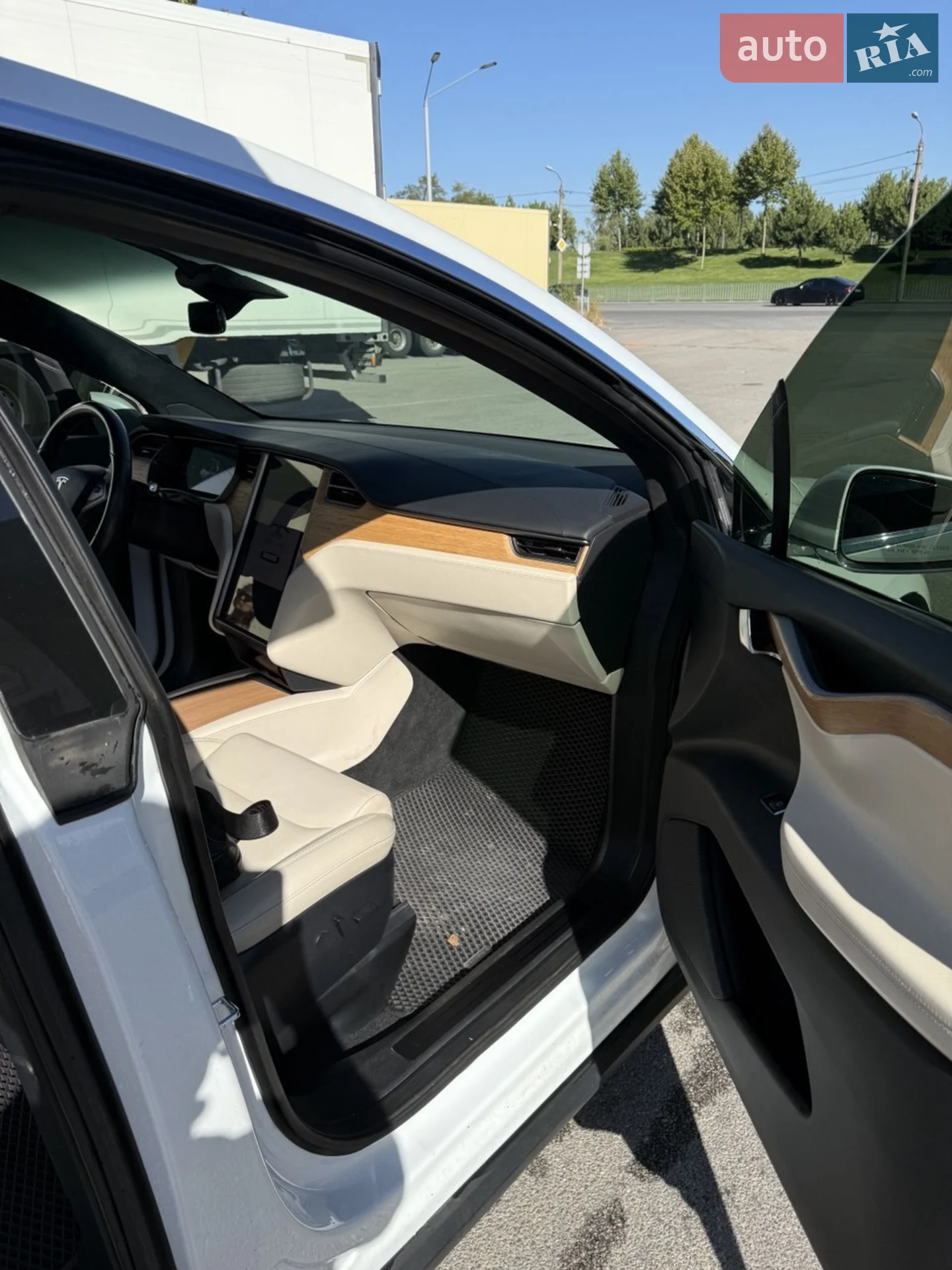 2020 Tesla Model X - мініатюра 16