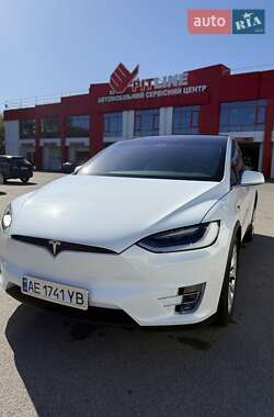Tesla Model X 2020