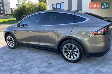 Внедорожник / Кроссовер Tesla Model X 2016 в 