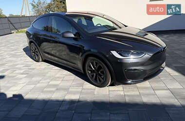 Tesla Model X 2024