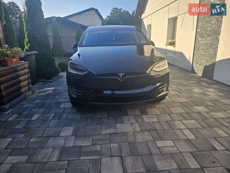 Внедорожник / Кроссовер Tesla Model X 2016 в 