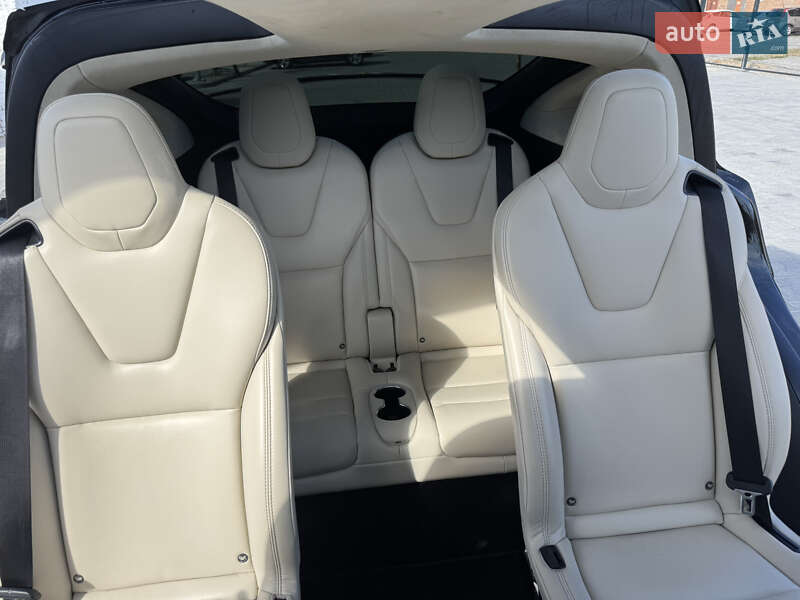 Позашляховик / Кросовер Tesla Model X 2017 в Вінниці