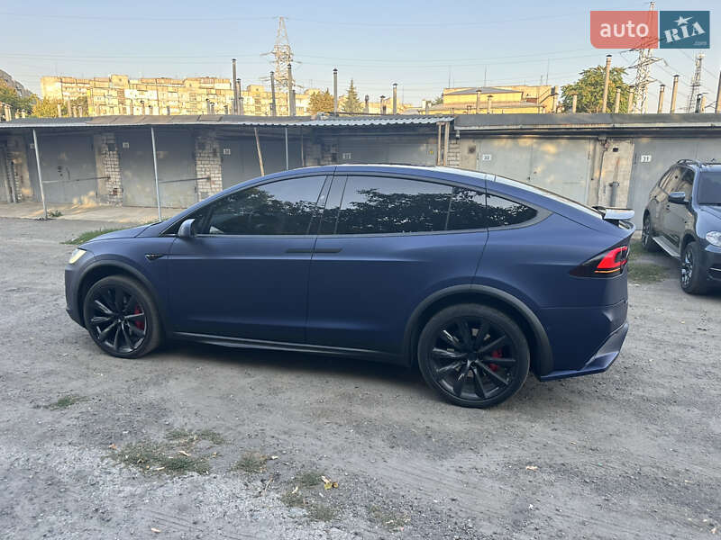 Позашляховик / Кросовер Tesla Model X 2018 в Дніпрі