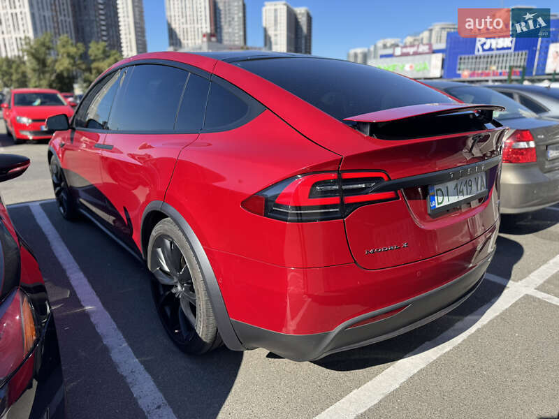 Позашляховик / Кросовер Tesla Model X 2018 в Києві