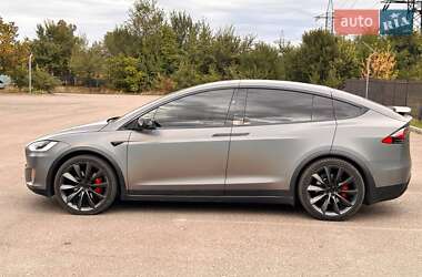 Позашляховик / Кросовер Tesla Model X 2019 в 