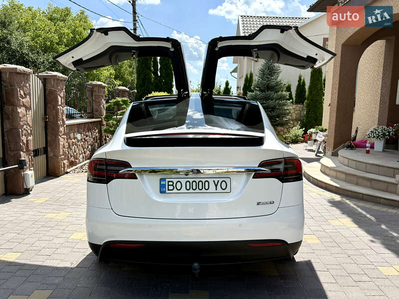Внедорожник / Кроссовер Tesla Model X 2017 в Тернополе