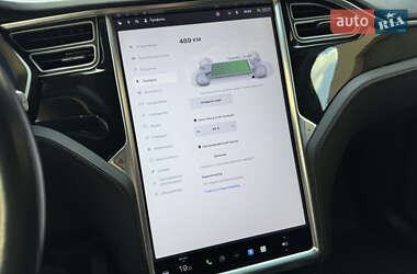 Позашляховик / Кросовер Tesla Model X 2017 в 