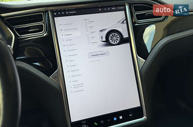 Позашляховик / Кросовер Tesla Model X 2017 в 