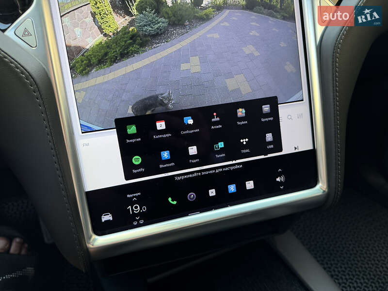 Внедорожник / Кроссовер Tesla Model X 2017 в Тернополе