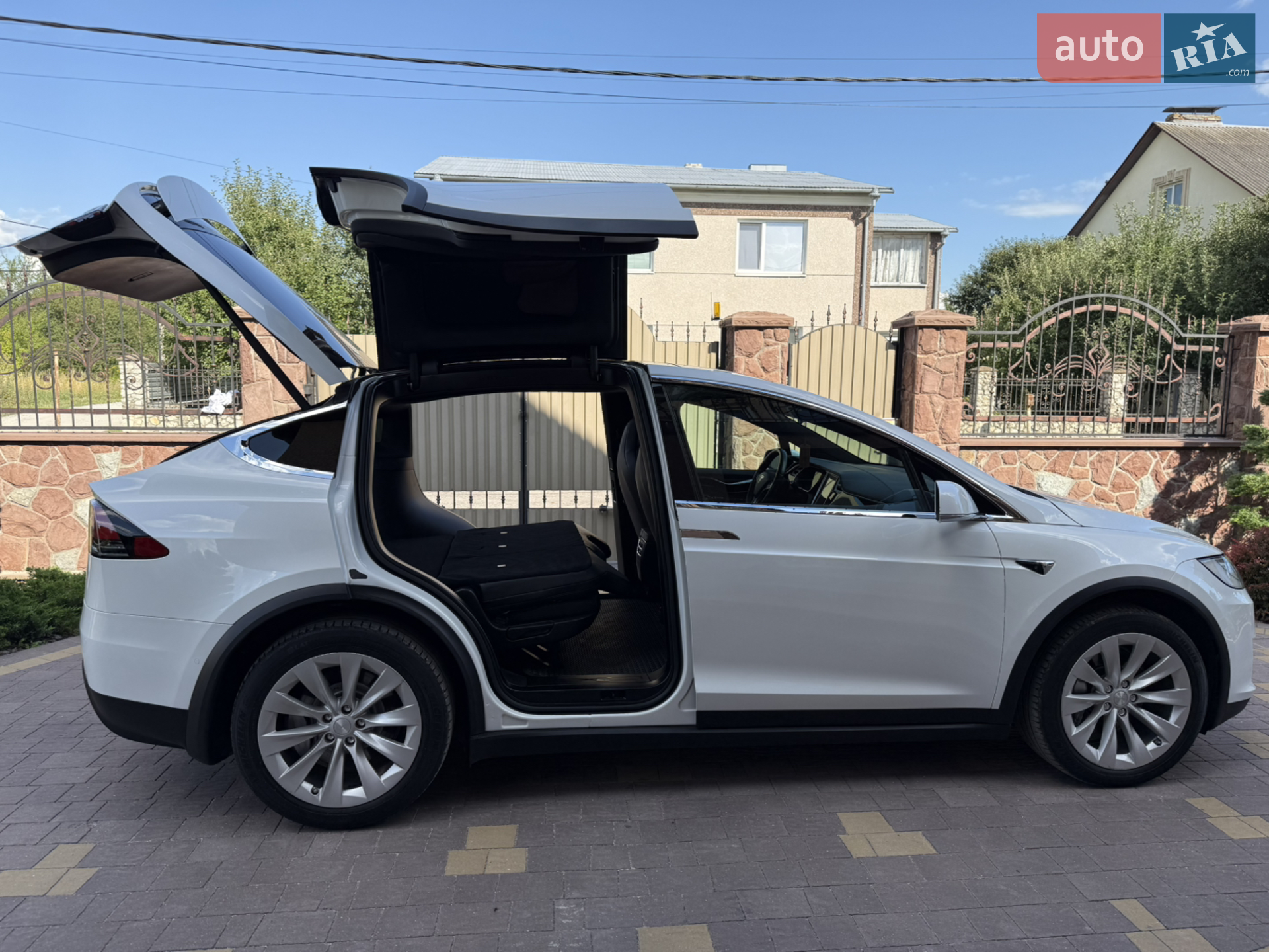 2017 Tesla Model X - мініатюра 76