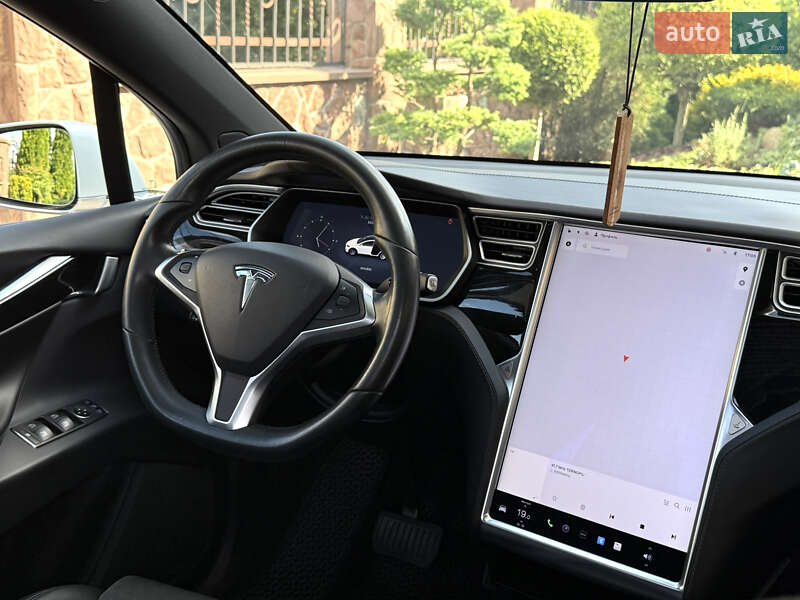 Внедорожник / Кроссовер Tesla Model X 2017 в Тернополе