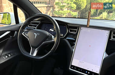 Позашляховик / Кросовер Tesla Model X 2017 в 