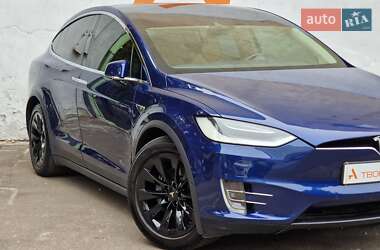 Позашляховик / Кросовер Tesla Model X 2016 в 