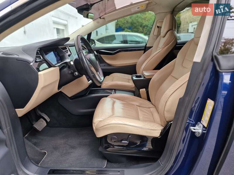 Позашляховик / Кросовер Tesla Model X 2016 в Одесі