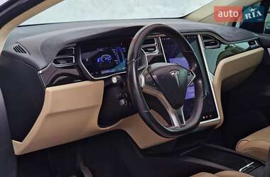 Позашляховик / Кросовер Tesla Model X 2016 в 