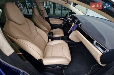 Позашляховик / Кросовер Tesla Model X 2016 в 