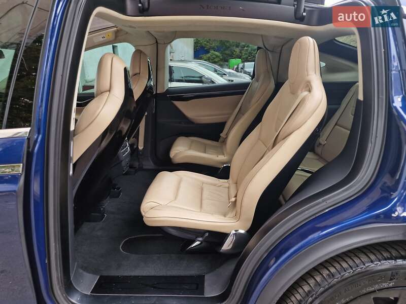 Позашляховик / Кросовер Tesla Model X 2016 в Одесі