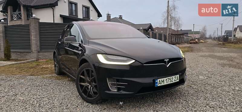 Внедорожник / Кроссовер Tesla Model X 2017 в Житомире