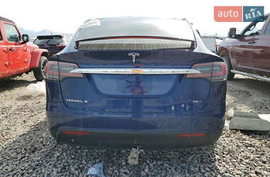 Позашляховик / Кросовер Tesla Model X 2016 в 