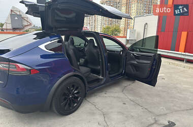 Внедорожник / Кроссовер Tesla Model X 2017 в 