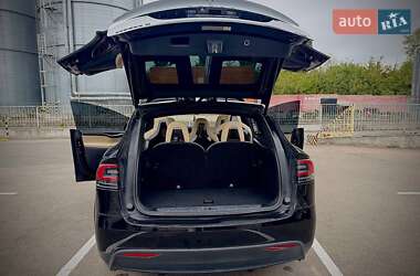 Внедорожник / Кроссовер Tesla Model X 2016 в 