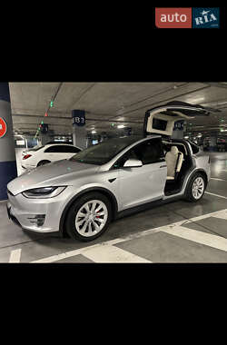 Позашляховик / Кросовер Tesla Model X 2017 в Харкові