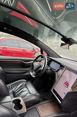 Позашляховик / Кросовер Tesla Model X 2017 в 