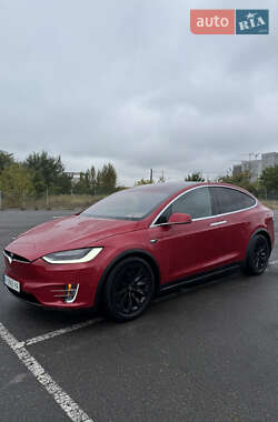 Позашляховик / Кросовер Tesla Model X 2017 в 