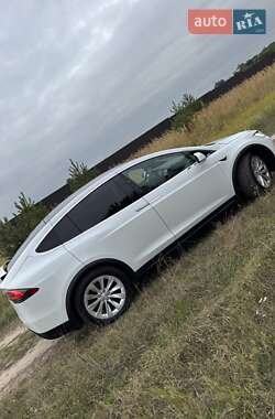 Внедорожник / Кроссовер Tesla Model X 2021 в Киеве