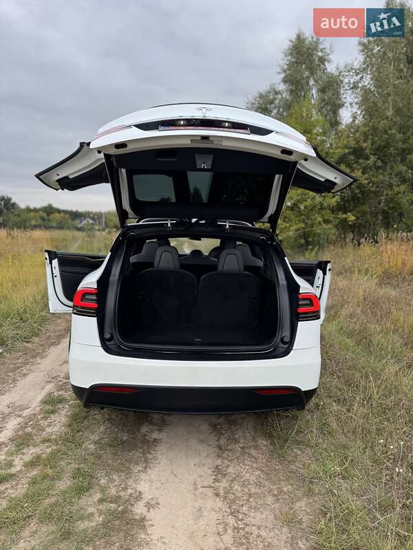 Позашляховик / Кросовер Tesla Model X 2020 в Києві фото 31 Позашляховик / Кросовер Tesla Model X 2020 в Києві