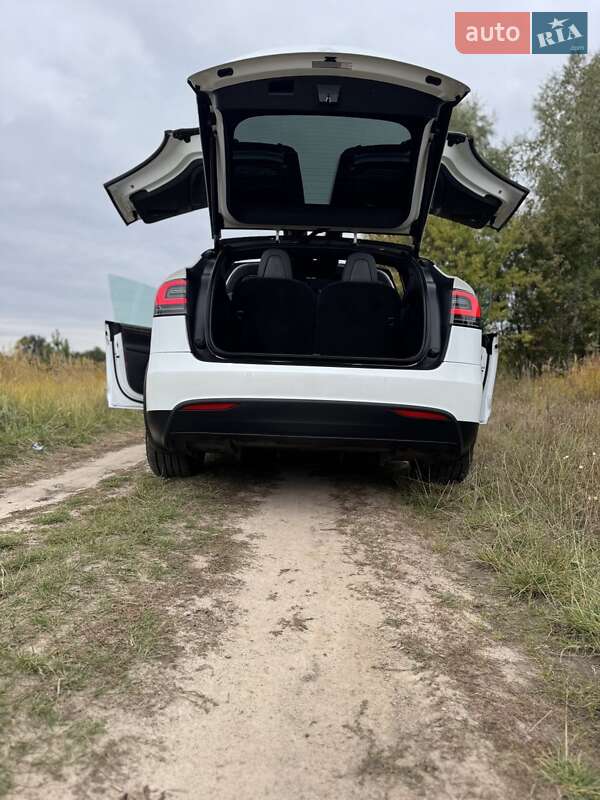 Позашляховик / Кросовер Tesla Model X 2020 в Києві фото 35 Позашляховик / Кросовер Tesla Model X 2020 в Києві